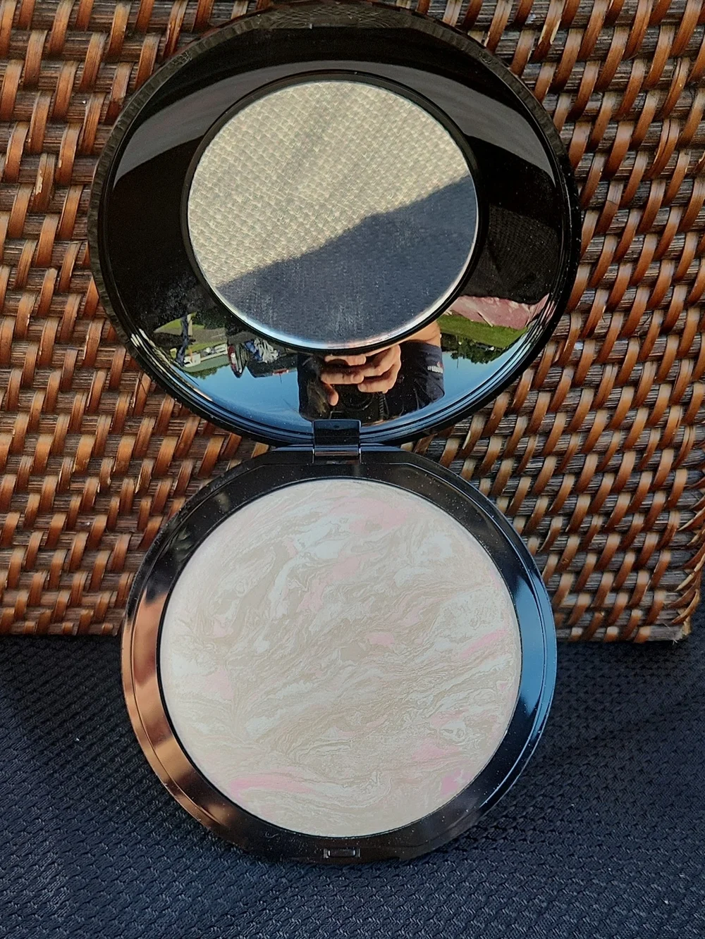 Laura Geller Baked Balance-N-Brighten Color Correcting Foundation- Porcelain